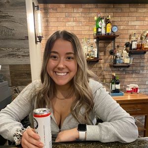 Meet your Posher, Michaela